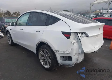 2022 Tesla Model Y Long Range Dual Motor All-Wheel Drive from USA, damaged, VIN 7SAYGAEE5NF553411